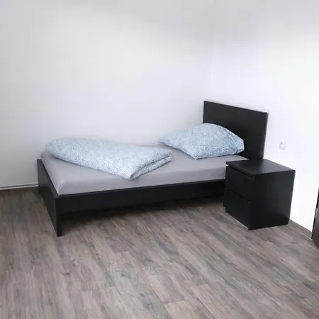 Apartment Monteurwohnungen In *